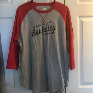 Men’s North Face Baseball Tee Large